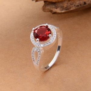 Round cut fashion rings, red, purpl or blue stones